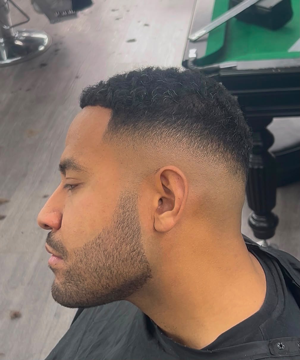 Textured crop with tight fade