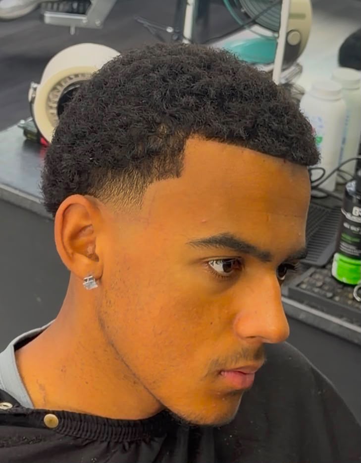 Sharp fade with defined lineup